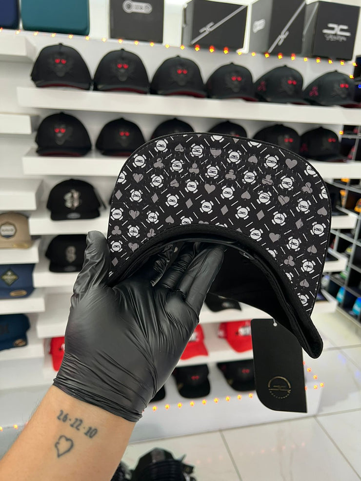 POKER EE BLACK ON BLACK